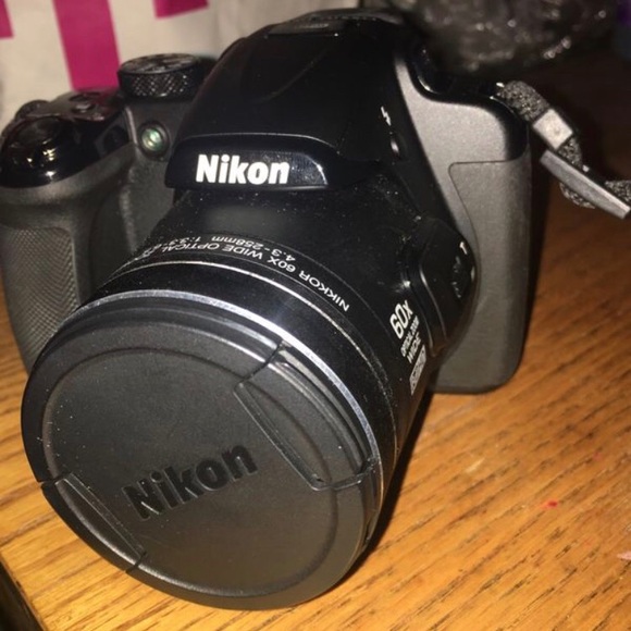 Nikon CoolPix P1000 camera - Picture 2 of 5